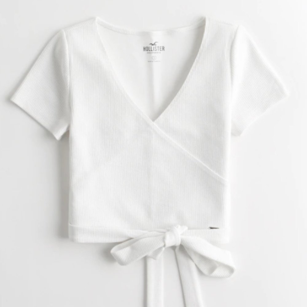 NWOT tie-hem wrap t-shirt